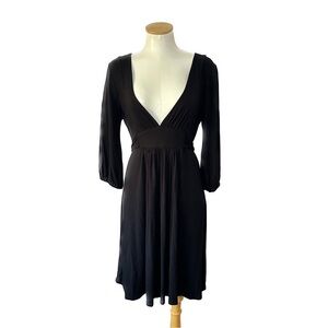 Fossil Pleated Fit Flare Deep V Neck Black Midi Dress 3/4 Sleeve Waist Tie M